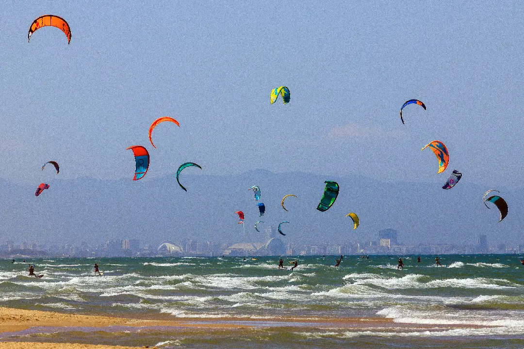 Angel Ros Die: Kitesurf, playa del Perellonet Valencia