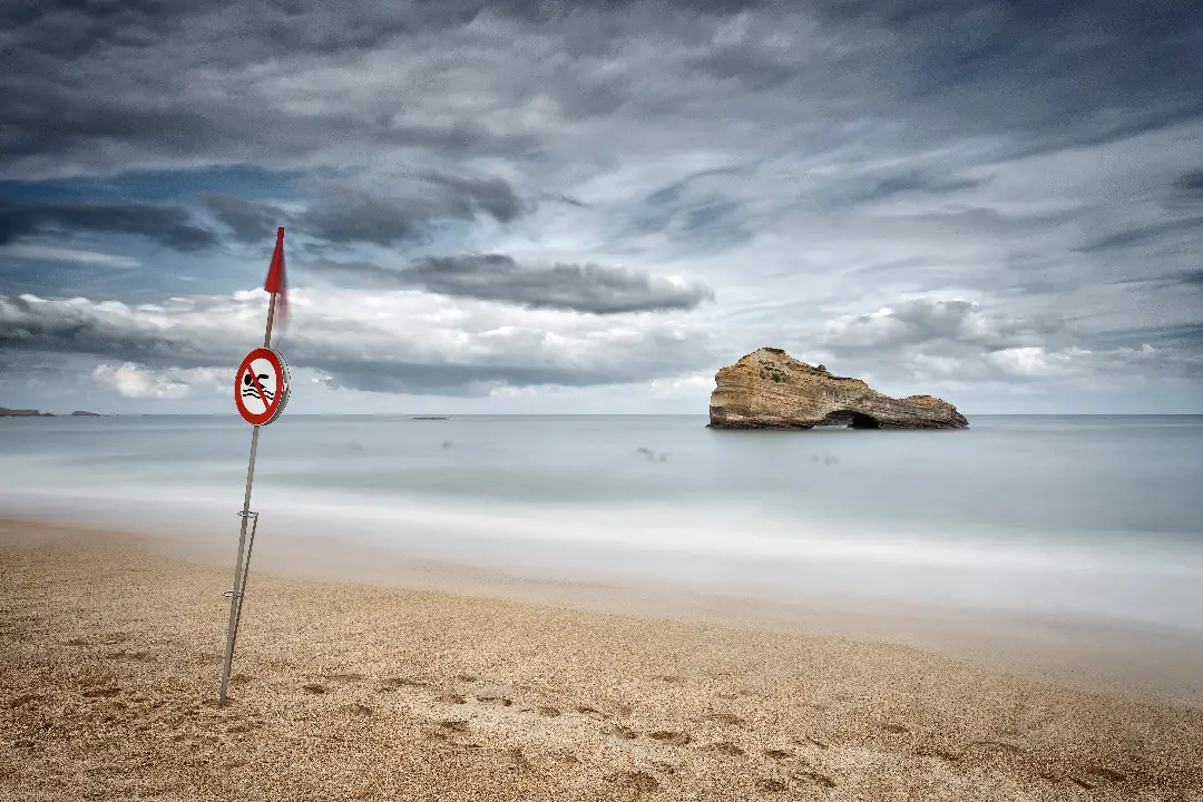 Manu Barreiro Rodriguez: Prohibido Nadar, Biarritz
