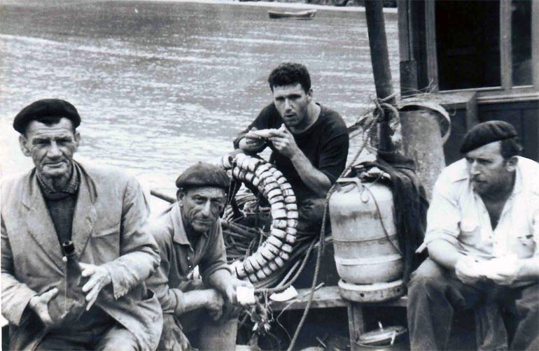 Lancha ‘Salerosa´ con Ramón Salero (padre), Eladio Caldero (´Sevilla´), Ramón Salero (hijo) y Juan Noriega (´Chamuscos´) (Circa 1955)