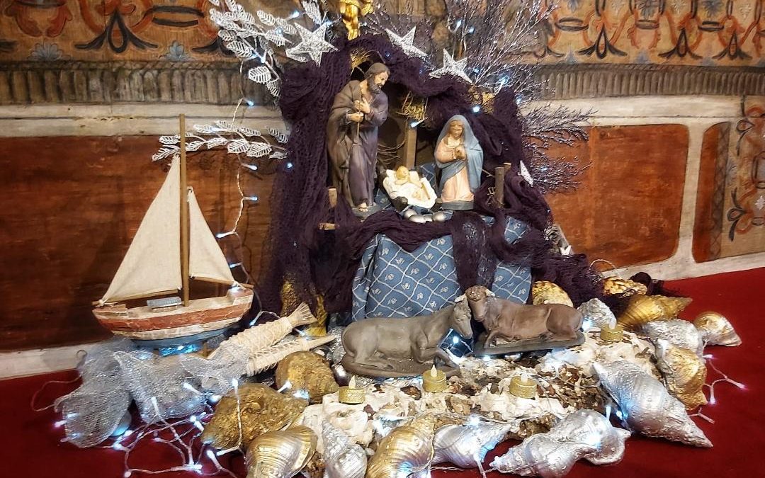 LA CAPILLA DE SANTA ANA ABIERTA Y CON NACIMIENTO MARINERO