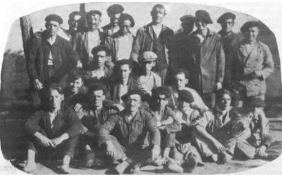 NOMBRES EN RECUERDO DE MARINEROS LLANISCOS