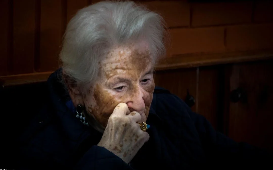 JOAQUÍNA BUSTIZA FERNÁNDEZ, (LLANES, 1932)