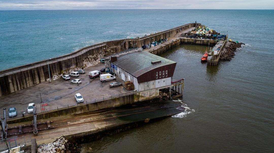 ¿SABÍAS QUÉ EL PUERTO DE LLANES FUE UNO DE LOS CUATRO PUERTOS DE ASTURIAS AUTORIZADO PARA IMPORTAR SAL?