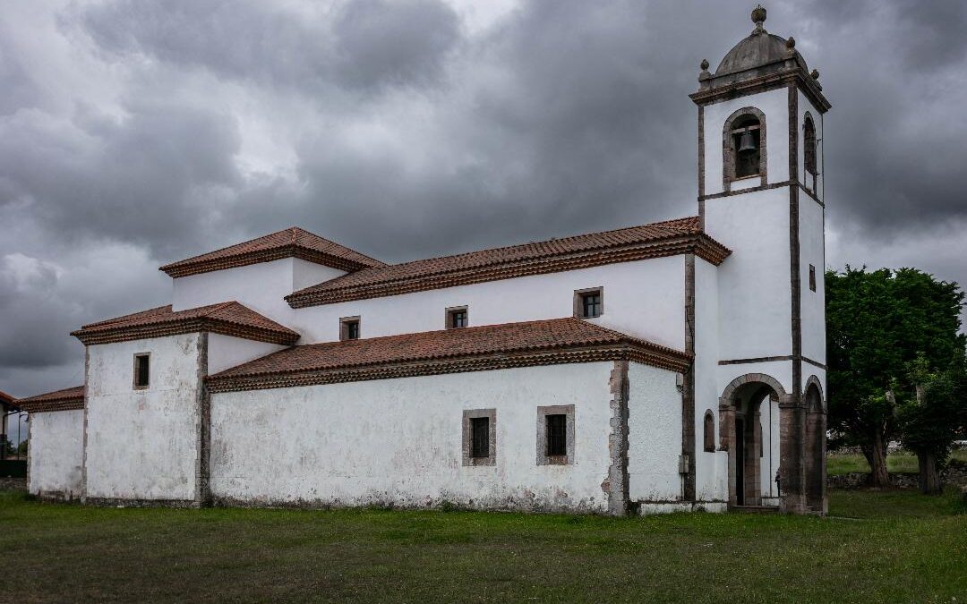 LA IGLESIA DE SAN VICENTE DE POO | LA FORTUNA QUE VINO DEL MAR