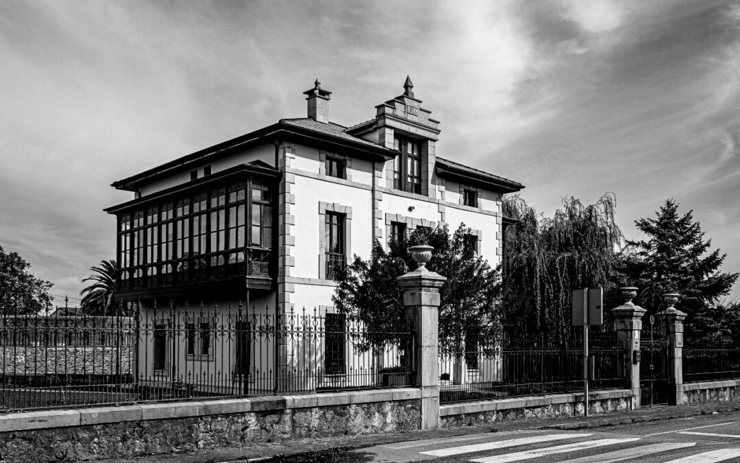 LA CASONA, VILLA MARRÓN Y LAS ESCUELAS DE NAVES | LA FORTUNA QUE VINO DEL MAR