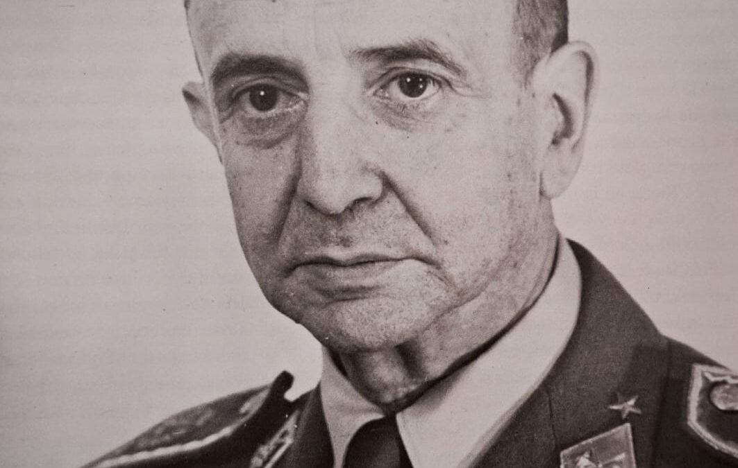 ¿SABÍAIS QUE HUBO UN LLANISCO QUE FUE JEFE DEL ESTADO MAYOR DEL EJÉRCITO?