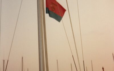 HACIENDO PATRIA (LA BANDERA DE LLANES NAVEGA POR EL MEDITERRÁNEO)