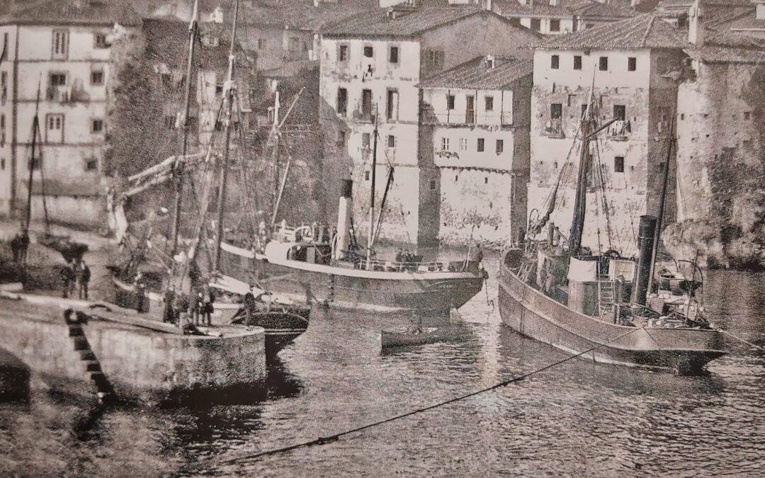 AÑO 2010, ¿SABÍAIS QUE EL PUERTO DE LLANES FUE UNO DE LOS PRIMEROS QUE SE CONSTRUYÓ EN ASTURIAS?