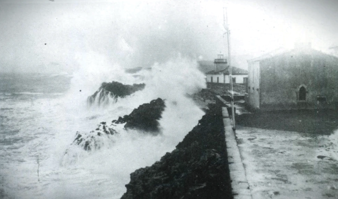 AÑO 1904, EL PUERTO SIN SEGURO ABRIGO