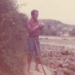 Foto (1) Aqui me teneis en un alto para echar un 'pitu', y 'seguir a ellas' (1975)