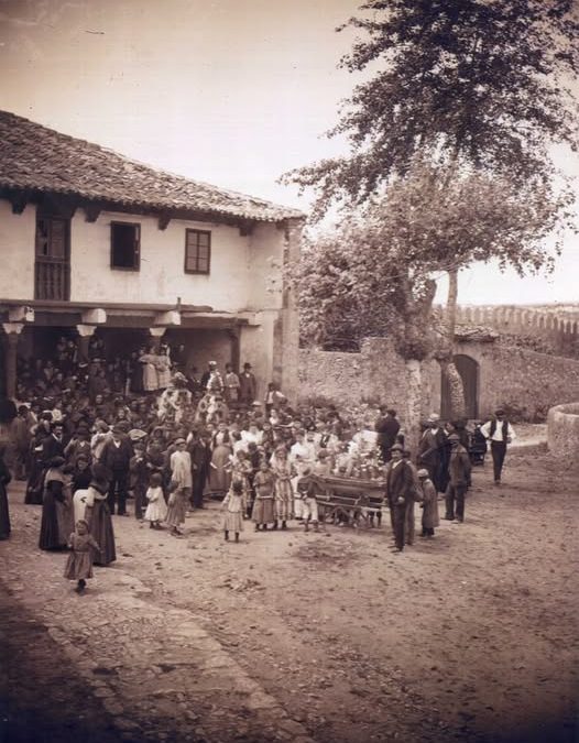 SEMANA SANTA EN LA IGLESIA PARROQUIAL DE LLANES.