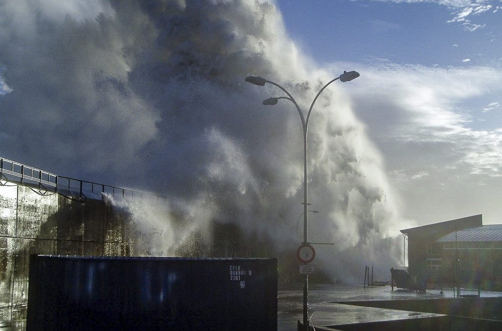 AÑO 2003 ,  Y NO FUE SUFICIENTE, LA MAR SIGUE SALTANDO…..