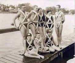 Antiguo chaleco salvavidas de compuesto de tubos neumáticos